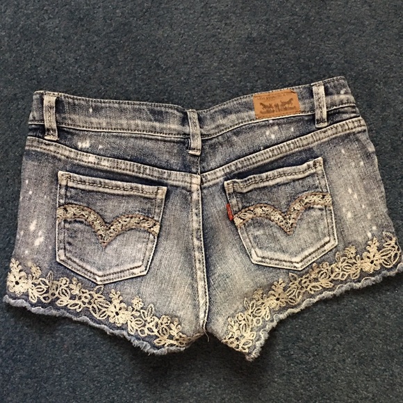 Levi’s Embroidered Cutoffs - Picture 3 of 8